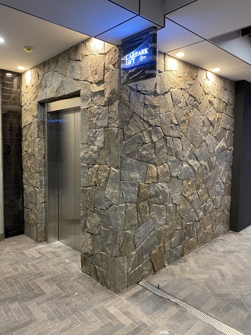 Rustic Random cladding - Marble Plus